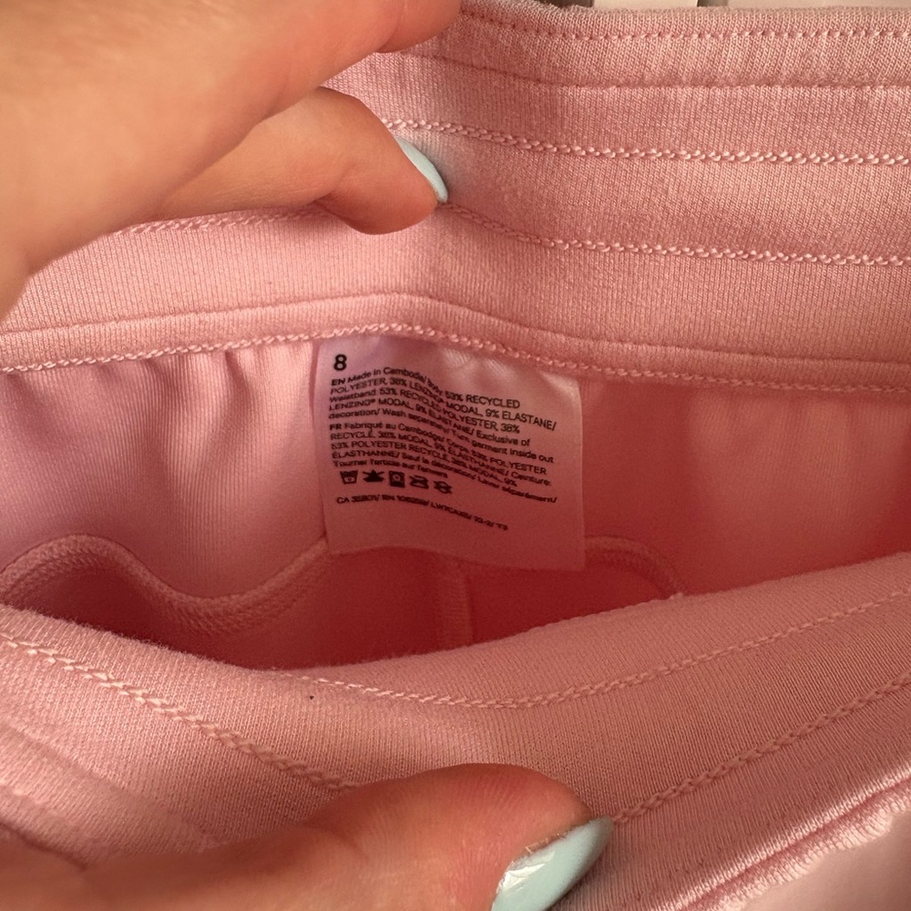 Lululemon Strawberry Milkshake Softstreme High-rise Shorts 4" sz 8 - Picture 8 of 9